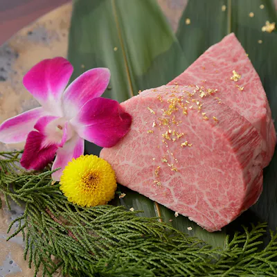厳選した黒毛和牛を自家製のタレで