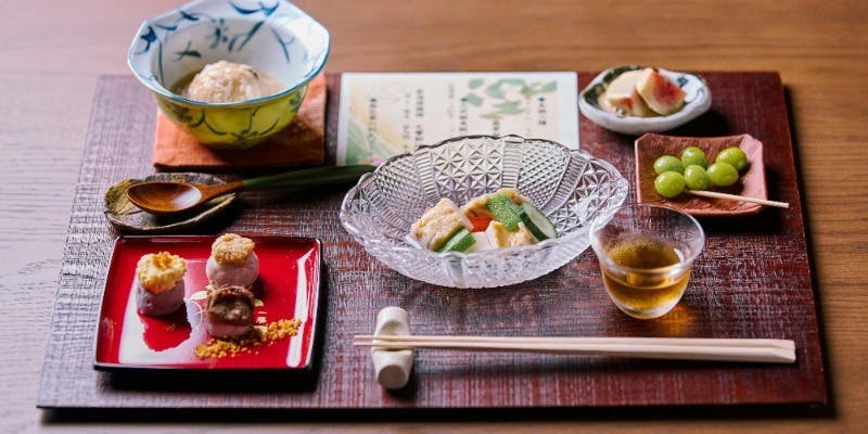 【季節のおまかせコース】最高級の食材を贅沢に使用した、おまかせコースです。