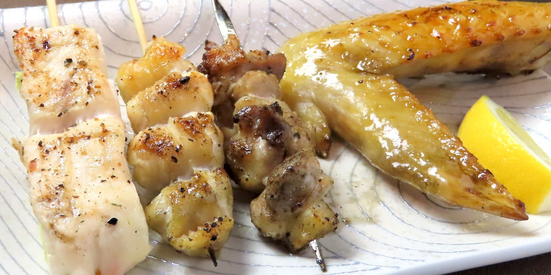 馬刺しと焼き鳥 グルマン三年坂