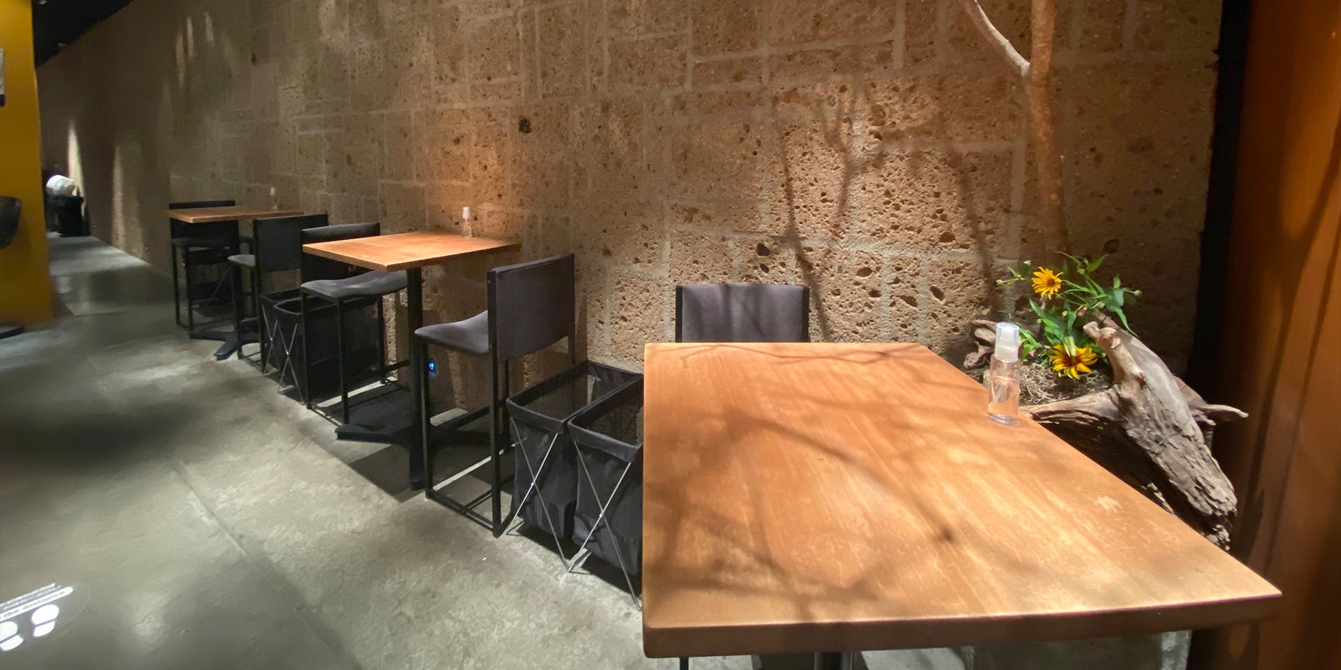 ポワンエリーニュ（POINT ET LIGNE） 2枚目