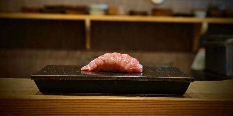 【店主のおまかせコース】つまみ、握り12貫、巻き物など全8品