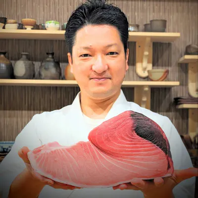 市場で仕入れるこだわりの鮮魚