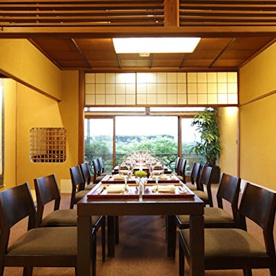 上質なプライベート空間で愉しむ食事