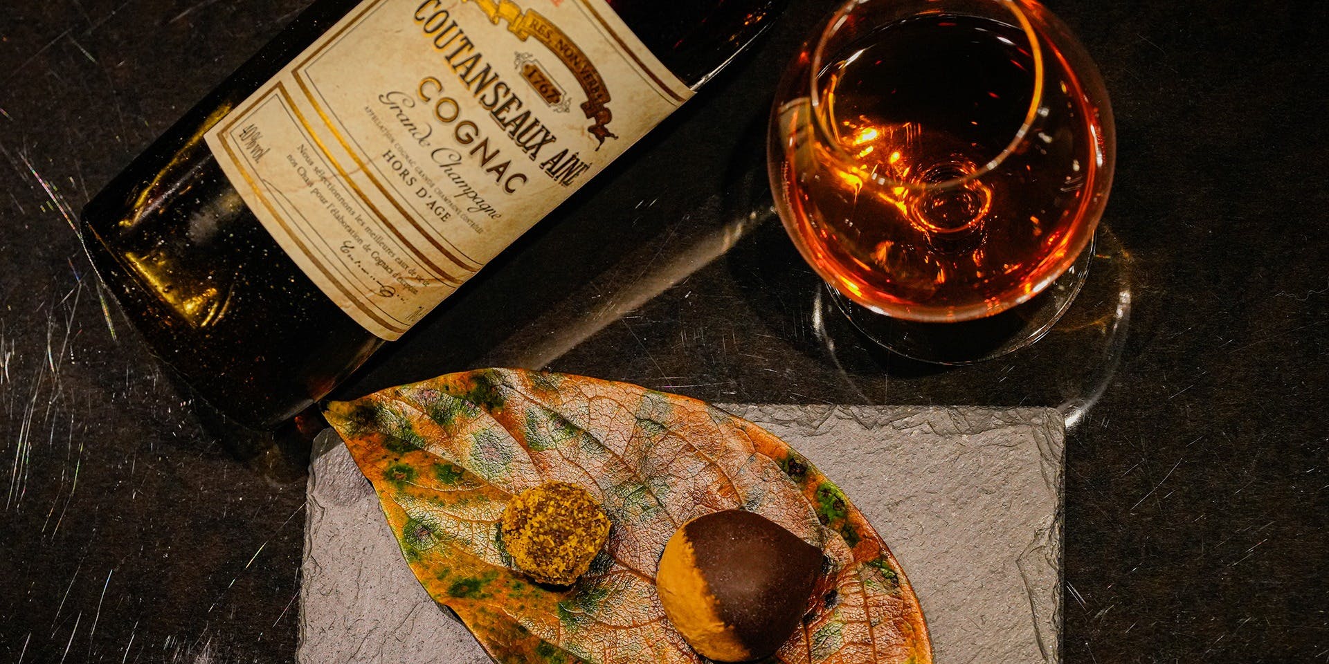 BUVEUR AWAYUKI（ビュヴール アワユキ）