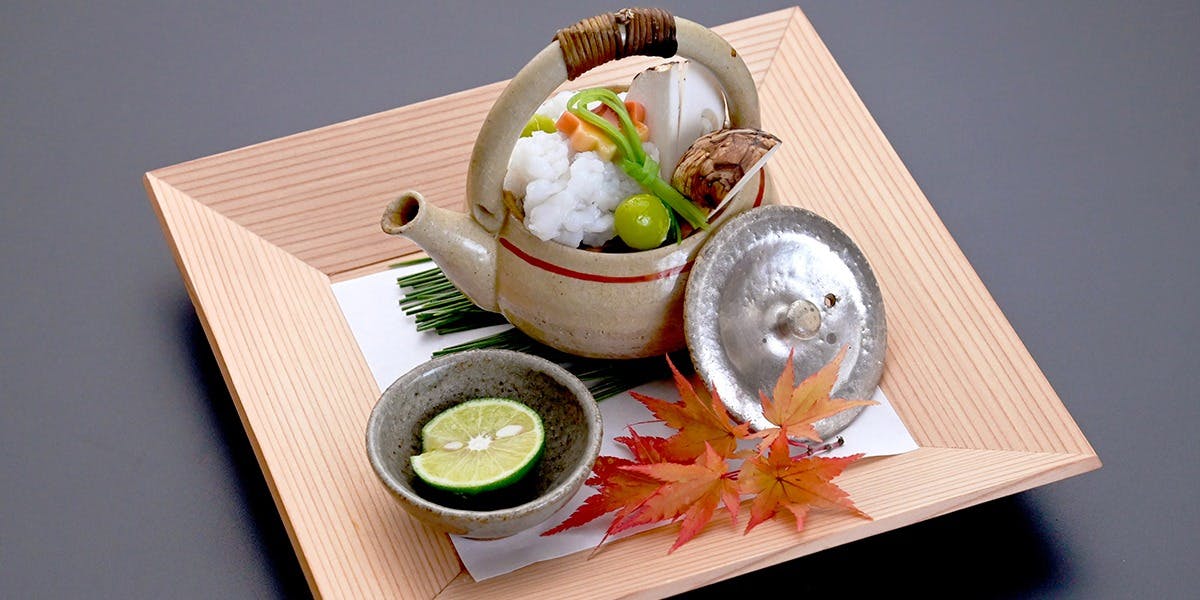 泉岳寺門前 紋屋（せんがくじもんぜん もんや）