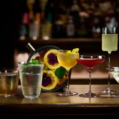 薩摩スチューデントから着想を得たカクテルと豊富な國酒