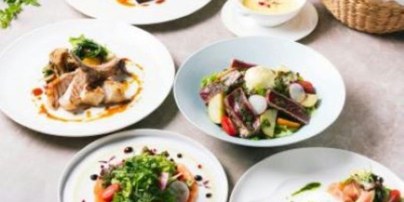 【ランチセット】7品から選べるメインディッシュにパンの食べ放題