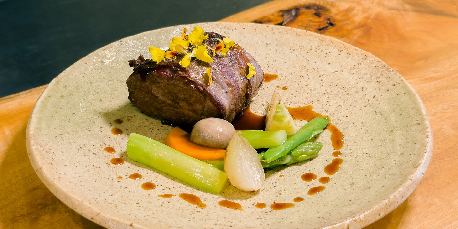 La Cuisine Francaise au Japan フランス料理 2005 La Cuisine Francaise フランス料理 レシピ本セット - メルカリ