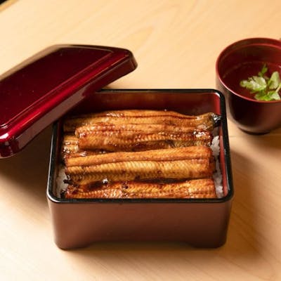 当店一押し。パリふわ食感の鰻は必食