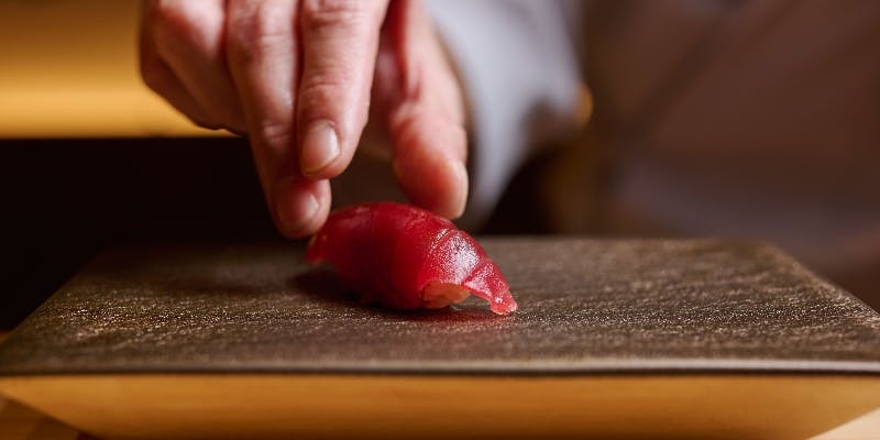 【大いにおまかせコース】日本各地の旬のこだわり食材をふんだんに使ったコース（カウンター席）