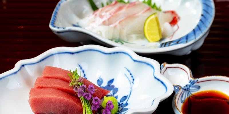 【お昼のおまかせ懐石コース】10品以上をご提供する日本料理＋ワンドリンク付　（当店指定のドリンク）