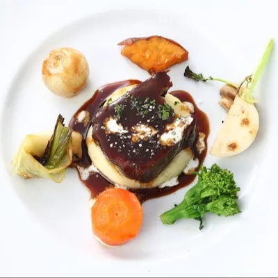 懐かしくて新しい、家庭の味を楽しめる洋食ヨコオへ