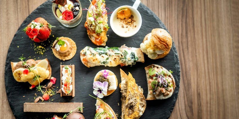 AFTERNOON TEA【タルティーヌ ＆ ミニャルディーズ】7種類のチーズを愉しめるアフタヌーンティー（A）