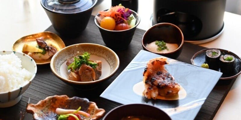 【朝食】炊き立て土鍋ご飯と明太子食べ比べ御膳