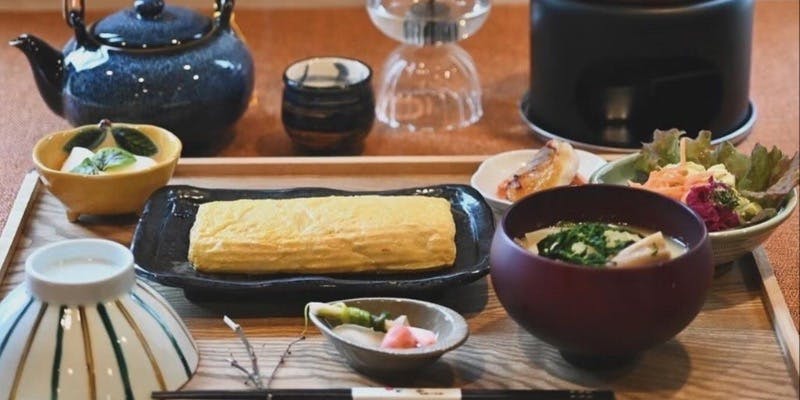 【朝食】炊き立て土鍋ご飯と朝とれたて1番出汁のだし巻き玉子御膳