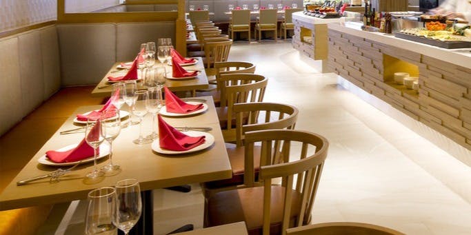 オールデイダイニング セリーナ