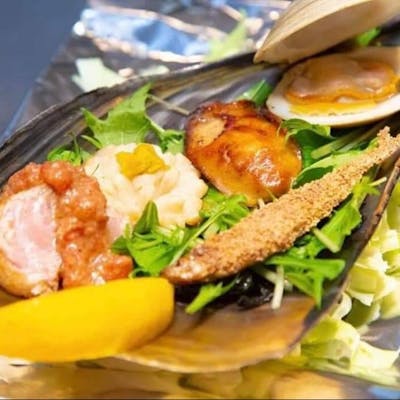 こだわりの鉄板料理を心ゆくまで