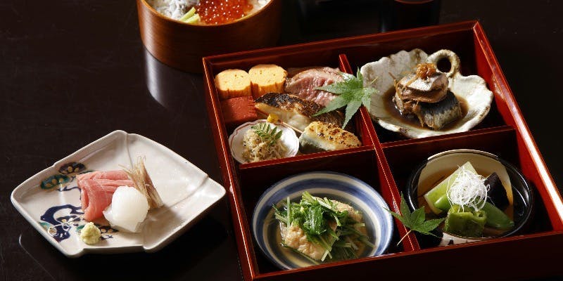 【ランチ】 選べるおばんざい付き 松花堂ランチ　撫子＋乾杯用 日本酒スパークリング