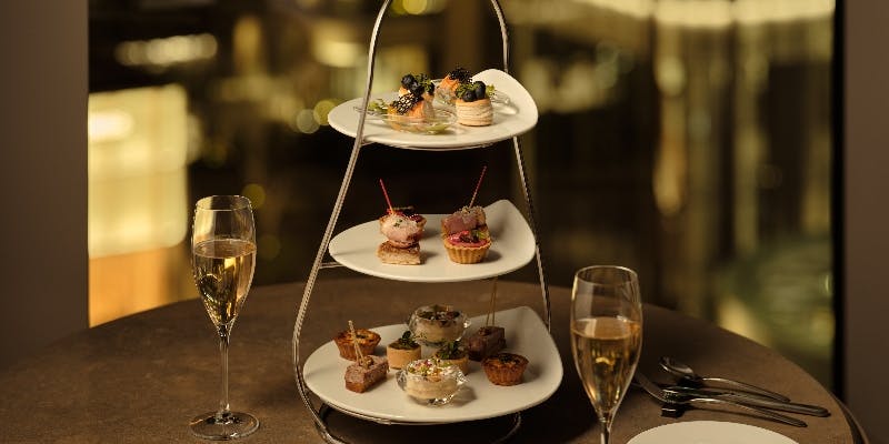 イブニングハイティー｜季節のセイボリーとシャンパン、カクテル含むフリーフロー＋フリーフロー