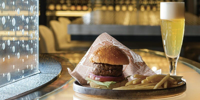 【数量限定】ハンバーガーステーキサンドイッチとビール2杯セット