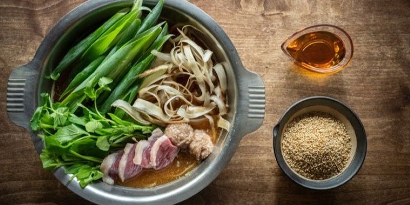 【河内鴨のごま鍋のコース】〆のお蕎麦、デザート付