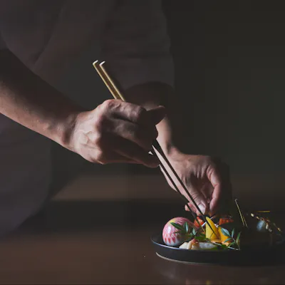 歴史を継承する和の美食、四季を味わう贅沢なひと皿