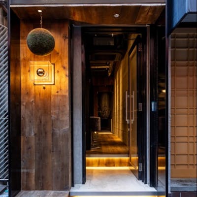 高級感漂う空間で、旬の味覚を楽しむカジュアル割烹