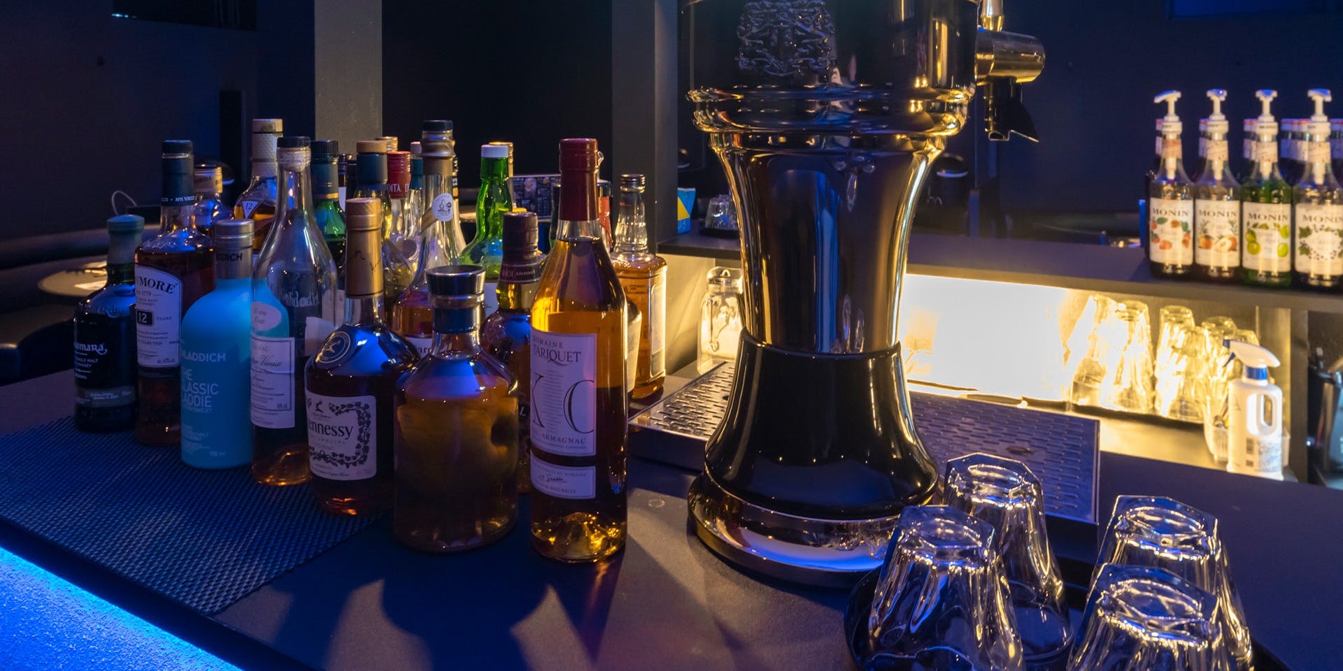 プラネタリウム焼肉 72＆BarB（セブンツー&バービー）