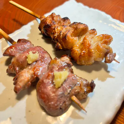 代々受け継ぐ「焼鳥」と新たな「逸品」