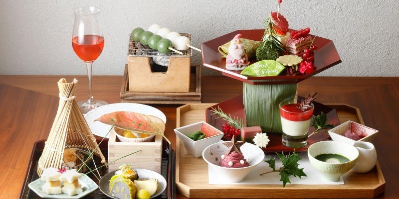 クリスマスアフタヌーンティー、35種から選べるドリンクフリーフロー付