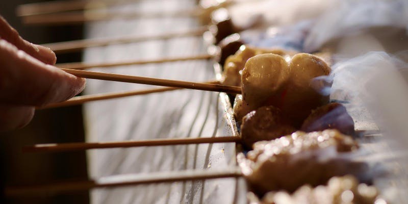 【 結 YUI コース】焼鳥10本、一品3皿。一品や〆の追加でカスタム可能。TORIKURAらしい粋なコース。