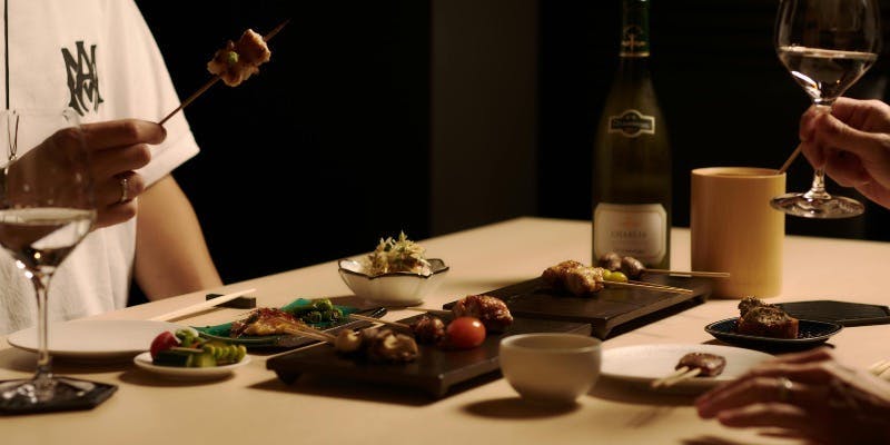 【一休限定/乾杯スパークリング付】おまかせ焼鳥コース/肉　厳選地鶏の焼鳥を堪能。焼鳥メインのプラン