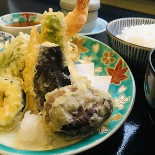 季節の食材を活かした天婦羅ランチセット