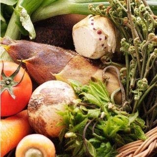 契約農園の無農薬野菜を使用