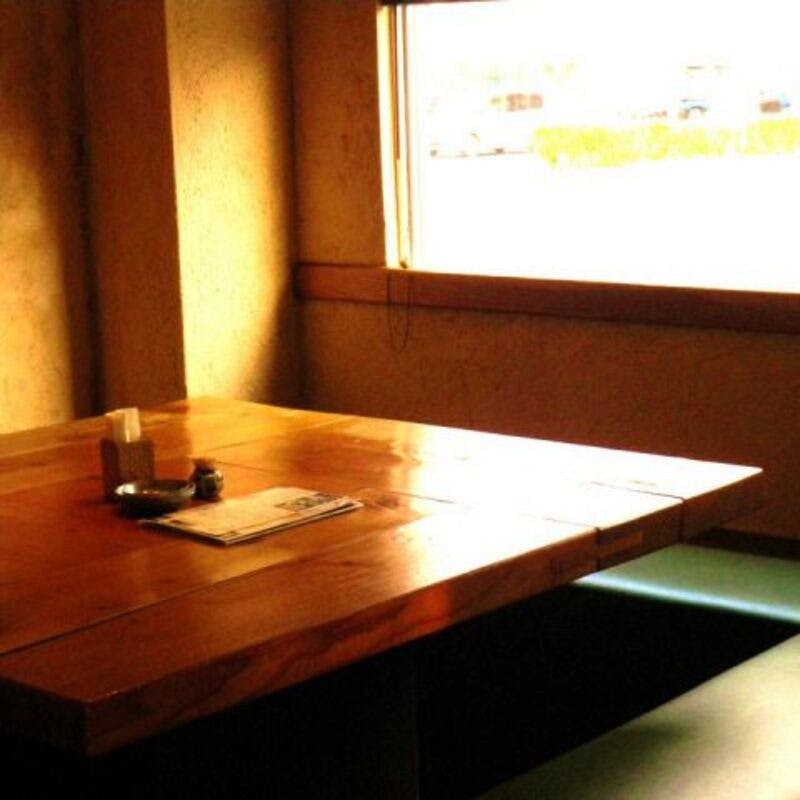 落ち着いた雰囲気の店内