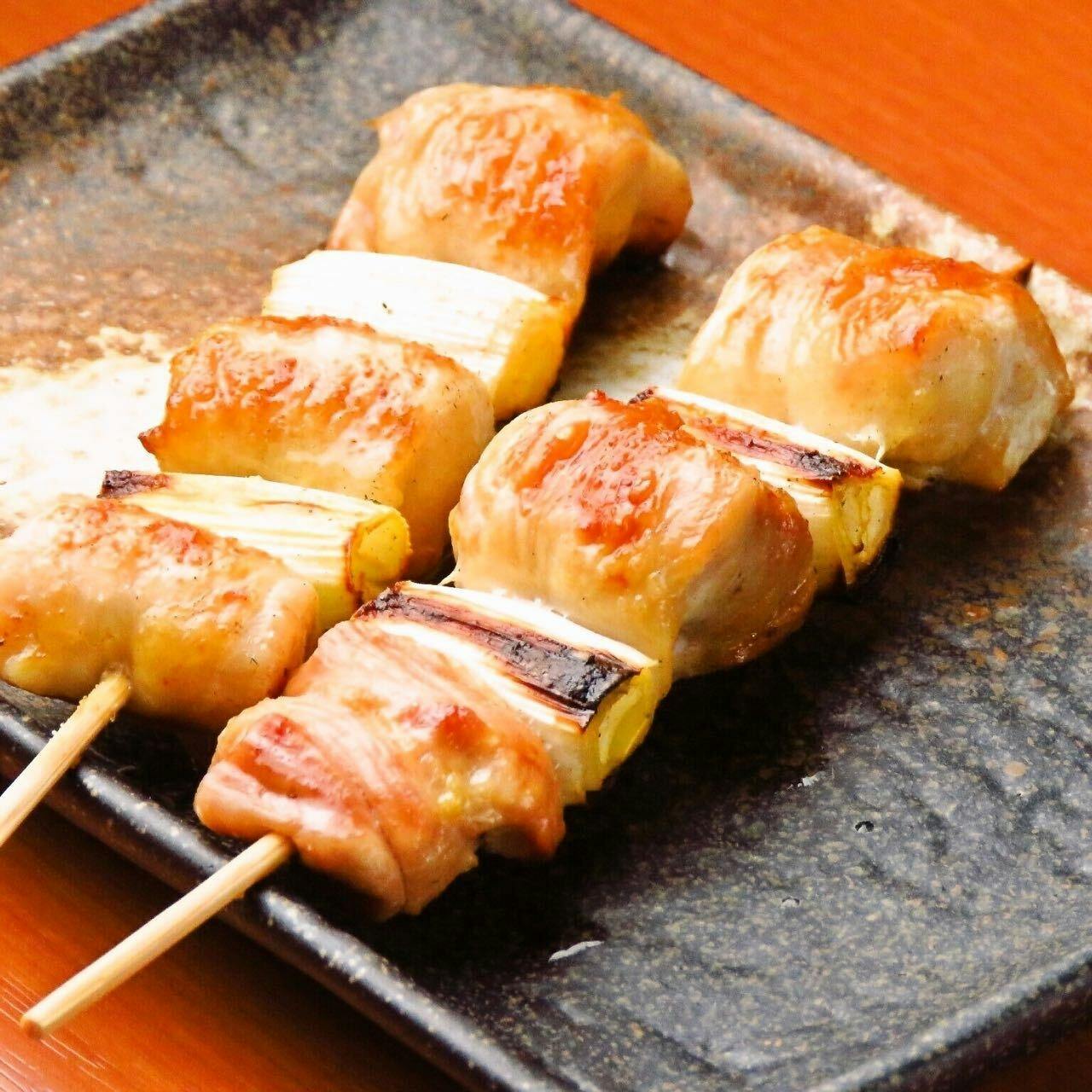 備長炭で焼き上げる絶品焼鳥