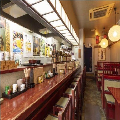 落ち着いた雰囲気の店内