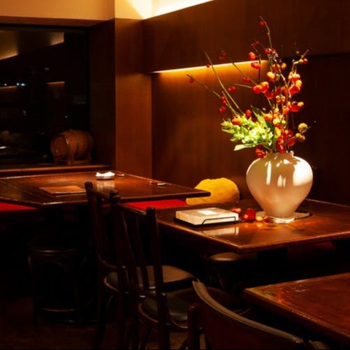 落ち着いた雰囲気の店内