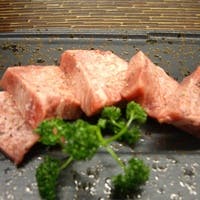 厳選された新鮮な肉を使用