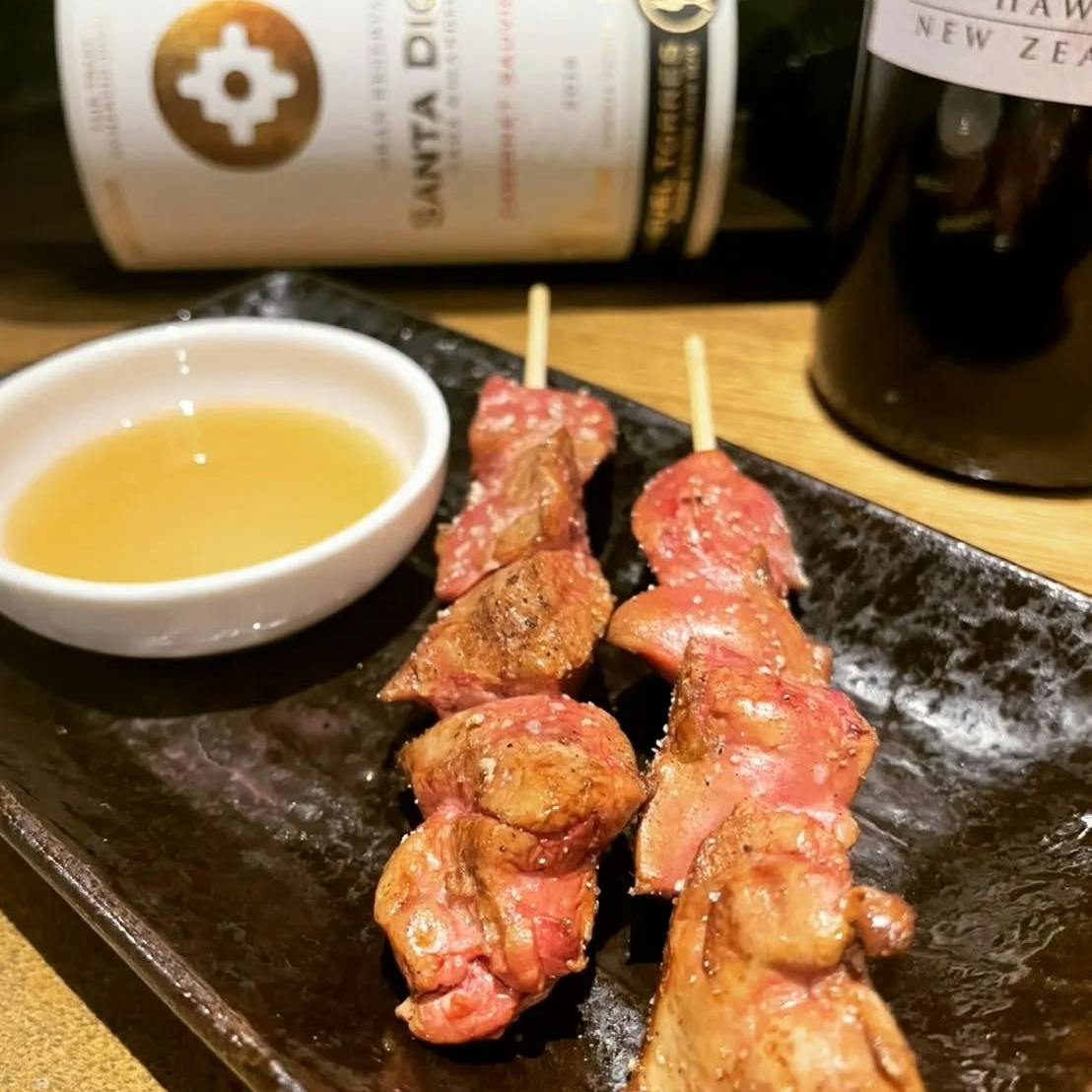 新鮮な食材を使った多彩な焼き鳥