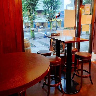 いつでも気軽に立ち寄れる、温かい空間。ふじみ野の隠れ家ワイン バル