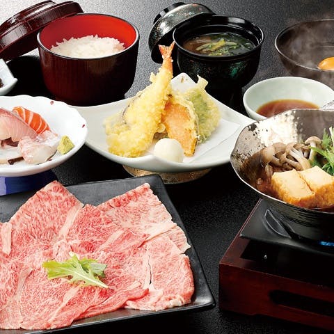 落ち着いた雰囲気の店内