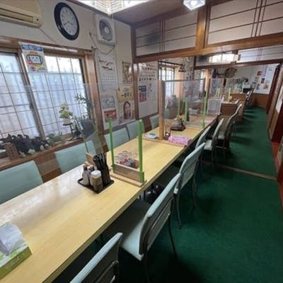 名物の海鮮&唐揚げ定食をご用意!午後の活力をチャージ!