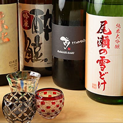 全国各地から多彩な味わいの日本酒を取り揃えております