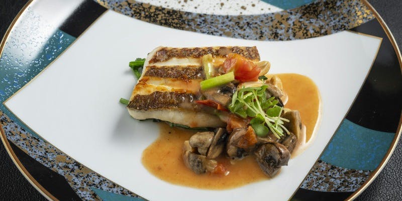 【スタンダード】料理長厳選｜今月の黒毛和牛ステーキや本日鮮魚の鉄板焼きなど～全10品