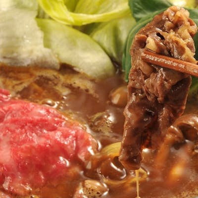 和風出汁とスパイスの旨味溢れる、名物「カレー鍋」