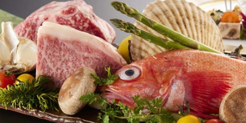 知床牛・サロマ黒牛食べ比べと魚介コース（年末年始限定）