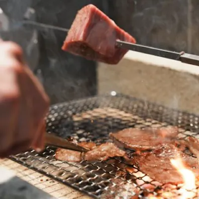 素材の旨みを極めた「熟成肉」で凝縮された美味を堪能