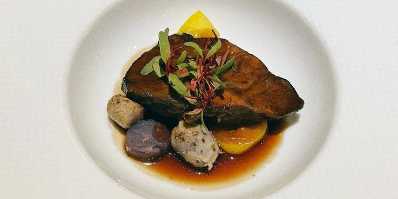 メイン・奈良県産大和牛ホホ肉赤ワイン煮を楽しむコース