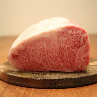 極上の和牛、至福のすき焼き体験